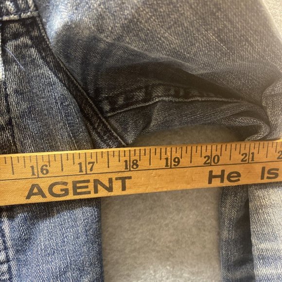 L.O.G.G Women Sz 4 JEAN JACKET Label of Graded GOODS Medium Wash Distressed - Picture 3 of 5